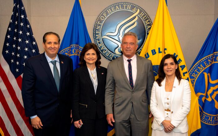 Vicepresidenta Peña y ministro Atallah fortalecen cooperación sanitaria con EE.UU. durante reunión con el secretario Robert F. Kennedy Jr.