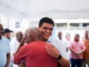 Fellito Suberví deja iniciados trabajos colocación de nuevas 7,600 acometidas sanitaria en Villa Consuelo