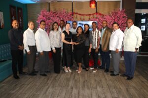 Cosmos Cuisine conmemora cuatro años con nueva administración y nuevos sabores