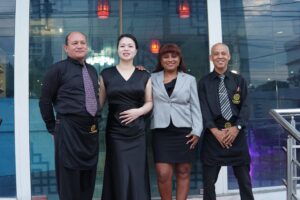 Cosmos Cuisine conmemora cuatro años con nueva administración y nuevos sabores