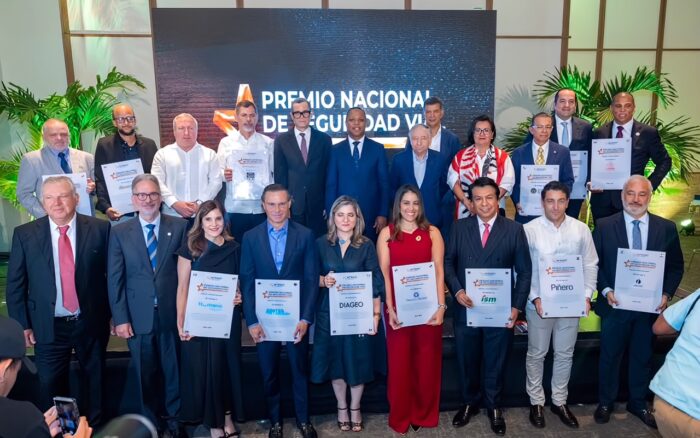 INTRANT realiza primera edición del Premio Nacional de Seguridad Vial; reconoce 13 empresas