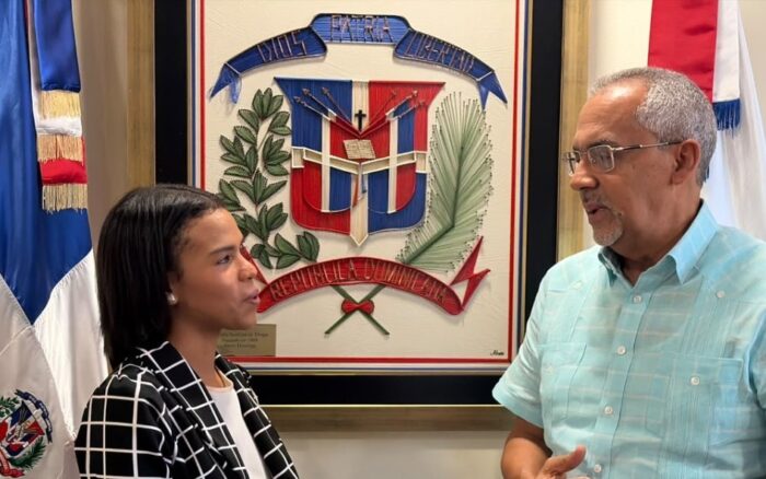 Consejo Nacional de Drogas incorpora a Clairet Cruz Jiménez tras impacto de reportaje periodístico