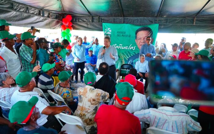 Leonel inicia en Montecristi consultas con sectores productivos del país