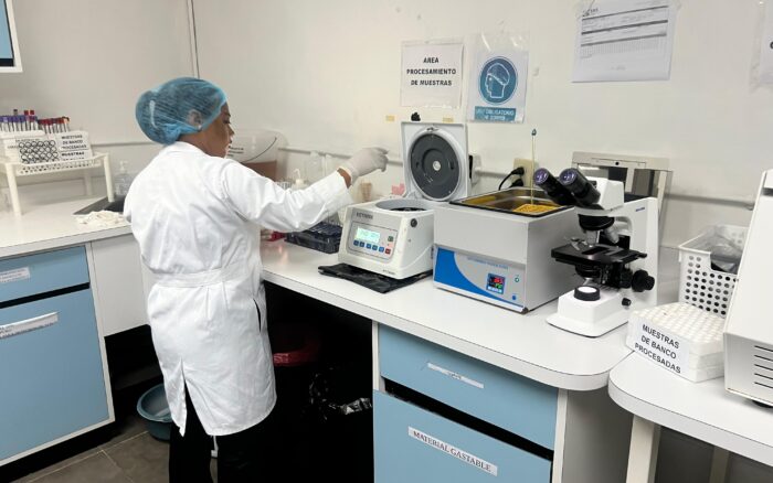 Hospital Traumatológico Dr. Darío Contreras amplía horario de atención de su Laboratorio Clínico hasta las 7:00 de la noche