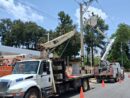 EDEESTE construye nuevas redes eléctricas para fortalecer el servicio en Yamasá y Peralvillo