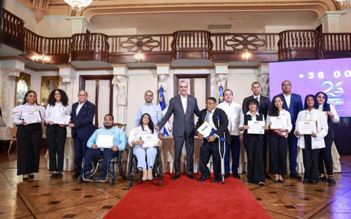 Presidente Abinader transforma la educación digital a través del ITLA entregando más de 36 mil becas tecnológicas