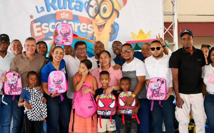Alcaldesa Betty Gerónimo culmina La Ruta de Escolares con más de 11 mil mochilas entregadas
