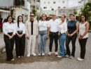 Jóvenes empresarios, comunicadores y profesionales llevan útiles escolares a Villa Rosa