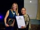 Wendy Queliz recibe cinco reconocimientos en Estados Unidos por su destacada labor en el teatro inclusivo