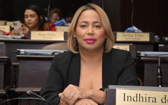 Indhira De Jesús impulsa proyecto para acumular fondos no utilizados en medicamentos
