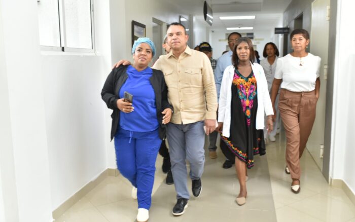 Director del SNS realiza recorrido de supervisión por varios hospitales y centros de la Red Pública