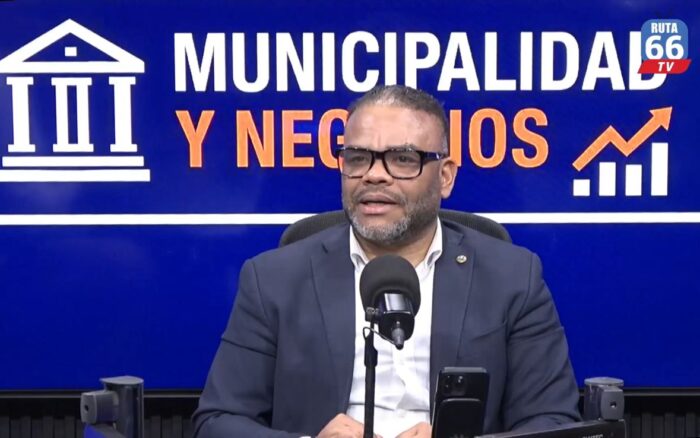 Nilson Batista presenta cinco ejes para una gestión municipal efectiva en Santo Domingo Oeste