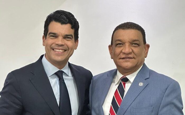Wellington Arnaud designa a Guillermo Moringlane director ejecutivo del sector Salud de su proyecto presidencial