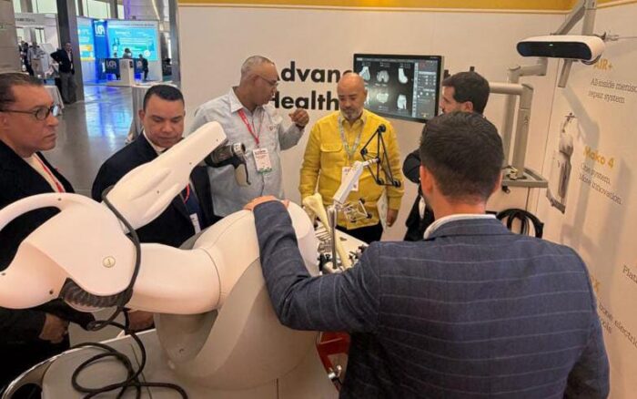 Dr. Julio Landrón anuncia gran convenio para llevar la medicina robótica a los hospitales dominicanos antes del primer cuatrimestre de 2027
