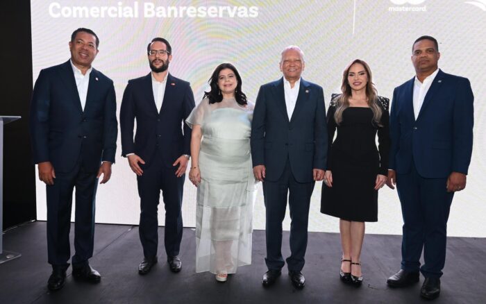 Banreservas lanza junto a Mastercard nueva tarjeta comercial para el sector empresarial