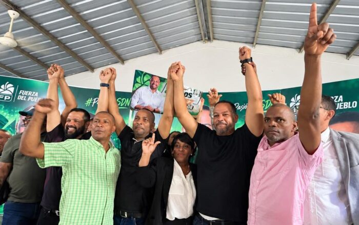Carlos Pérez se perfila como el candidato a alcalde por la fuerza del pueblo en Santo Domingo Norte