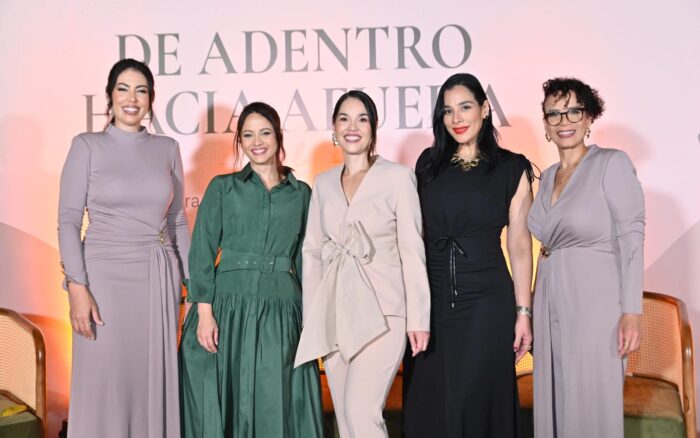 Especialistas abordan el bienestar femenino en el conversatorio “De adentro hacia afuera”