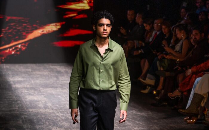 Eduardo Falette debuta como modelo en RD Fashion Week 2026