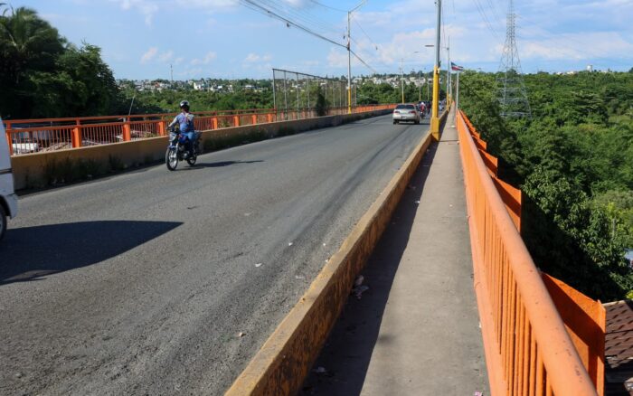 MOPC anuncia restricciones de circulación de vehículos pesados en el puente de La Barquita, Sabana Perdida, para su segunda fase de mantenimiento