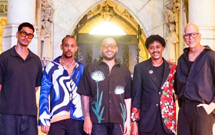 Dominican Runway celebra su décimo aniversario con desfile de sobrevivientes de cáncer de mama en el Faro a Colón