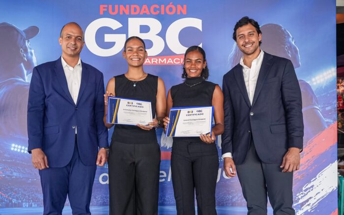 Raymond Rodríguez y Fundación GBC entregan becas deportivas universitarias a las atletas Crismeily y Crismil Paniagua